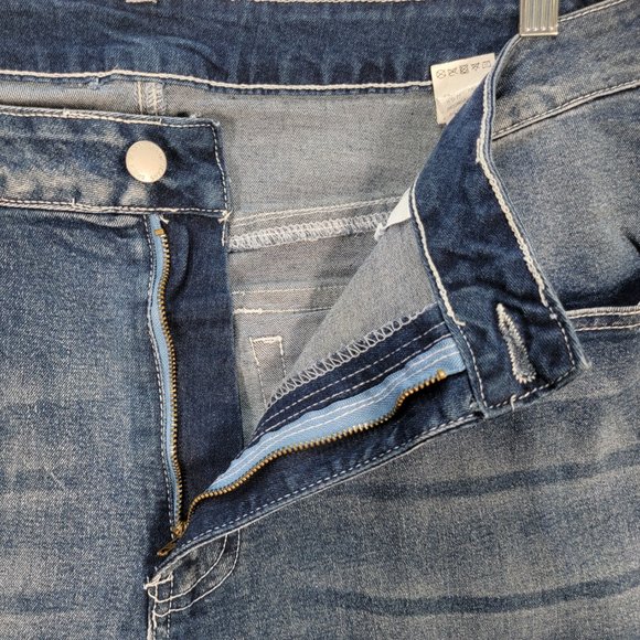 Plus Size Blue Denim Stretch High Rise Embroidered Classic Western Bootcut Jeans - Picture 4 of 16